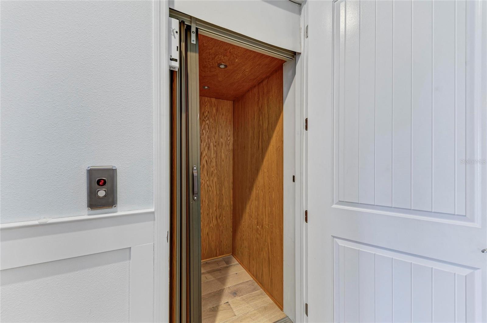 MANGROVE WALK ON HARBOUR ISLE PH 5 A PH - Residential