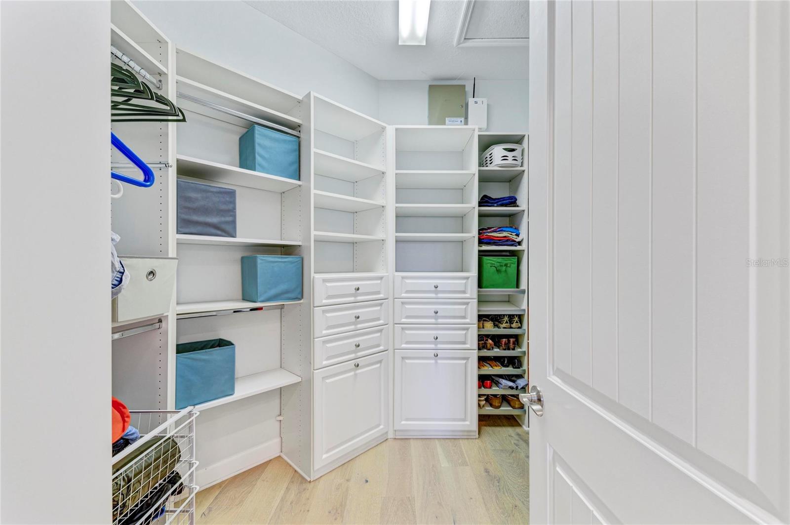 MANGROVE WALK ON HARBOUR ISLE PH 5 A PH - Residential