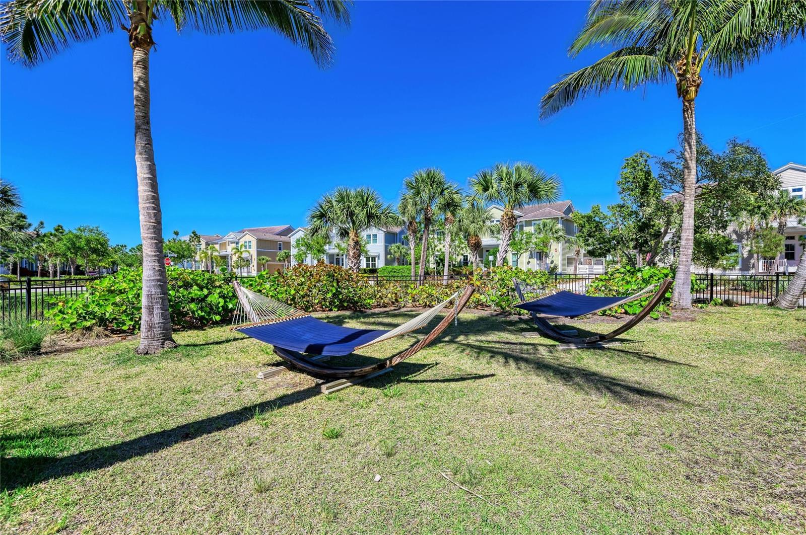 MANGROVE WALK ON HARBOUR ISLE PH 5 A PH - Residential