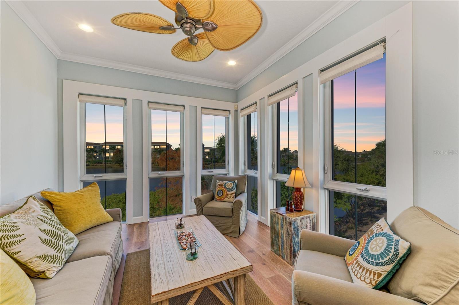 MANGROVE WALK ON HARBOUR ISLE PH 5 A PH - Residential