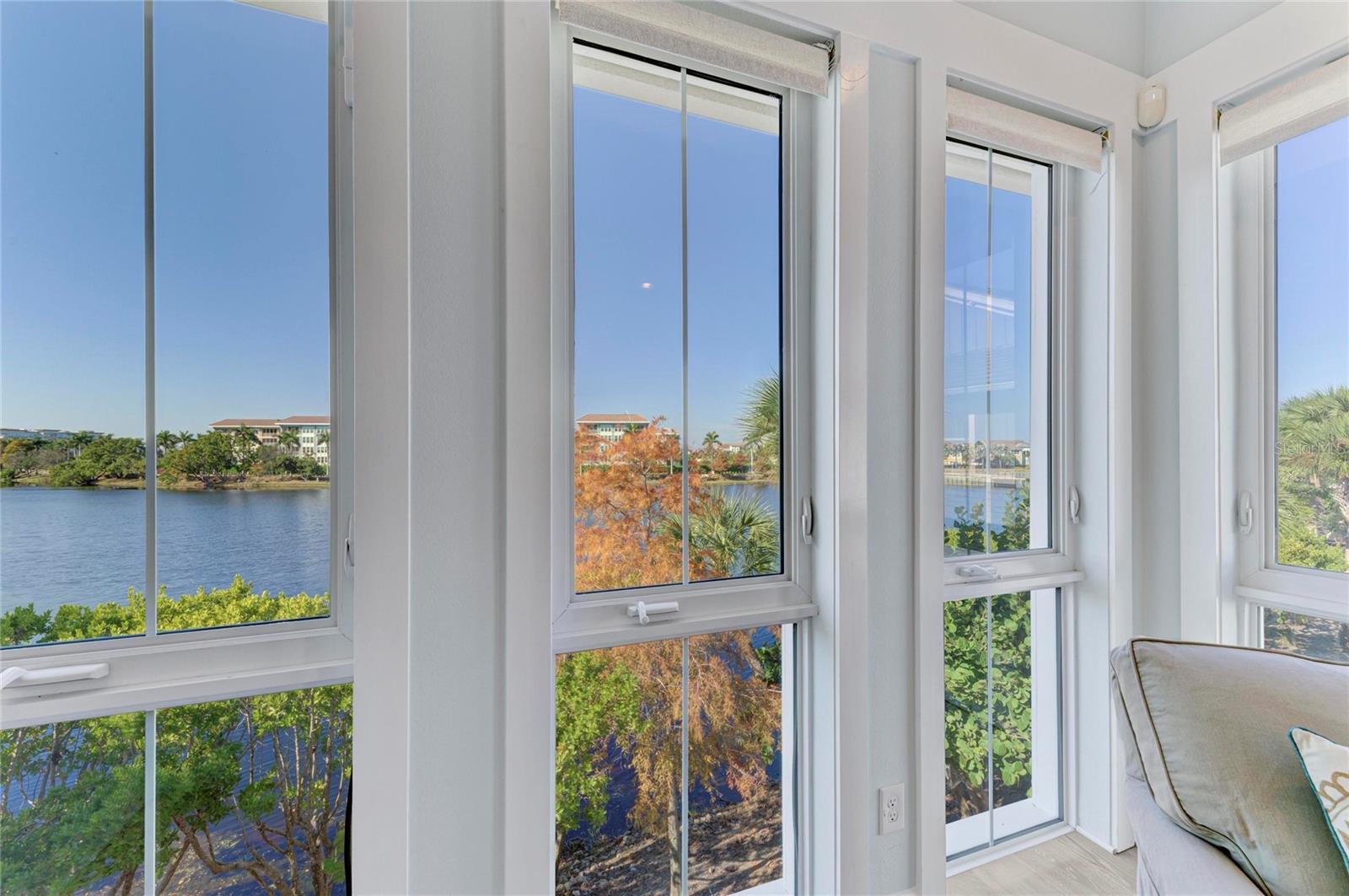 MANGROVE WALK ON HARBOUR ISLE PH 5 A PH - Residential