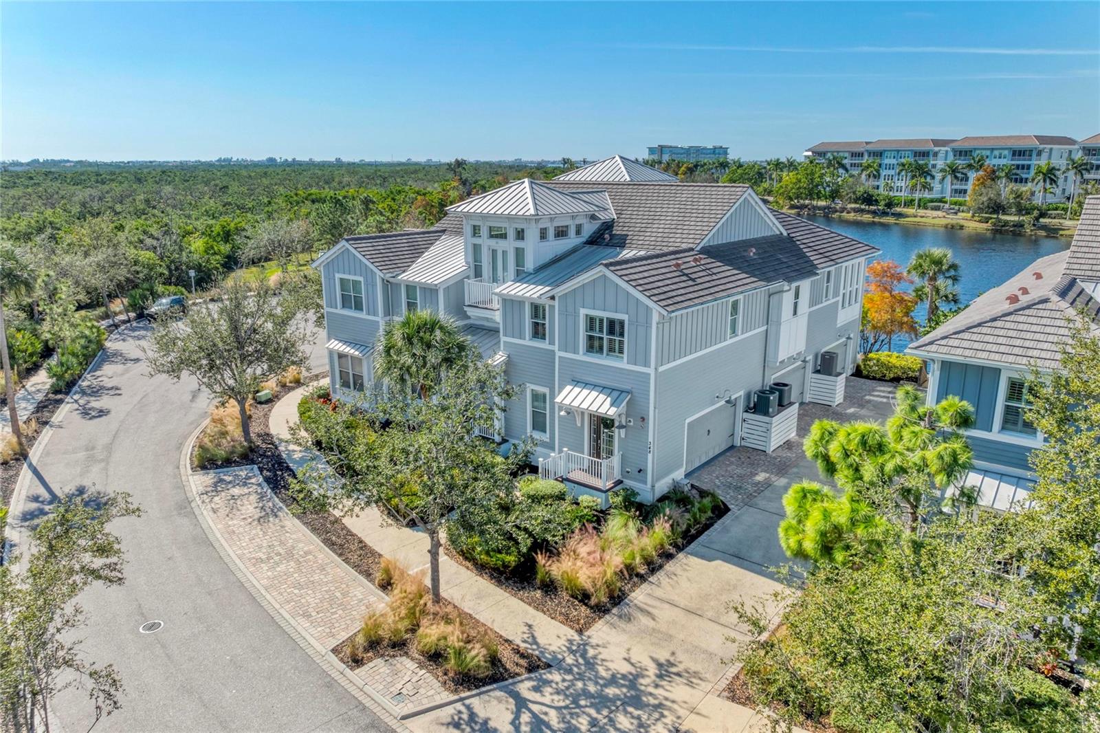 MANGROVE WALK ON HARBOUR ISLE PH 5 A PH - Residential