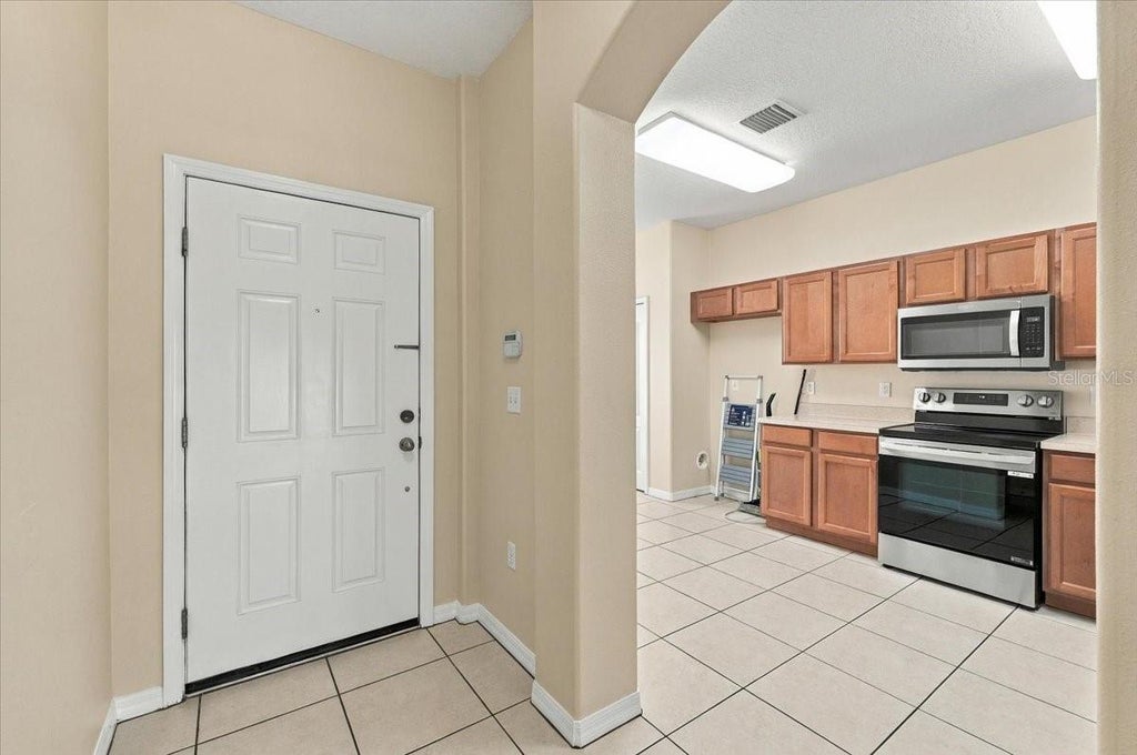 Photo of 4189 Winding Vine Drive, Lakeland, FL 33812 (MLS # L4965226)