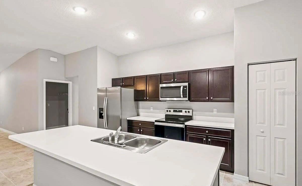 PORT MALABAR UNIT 15 - Residential Lease