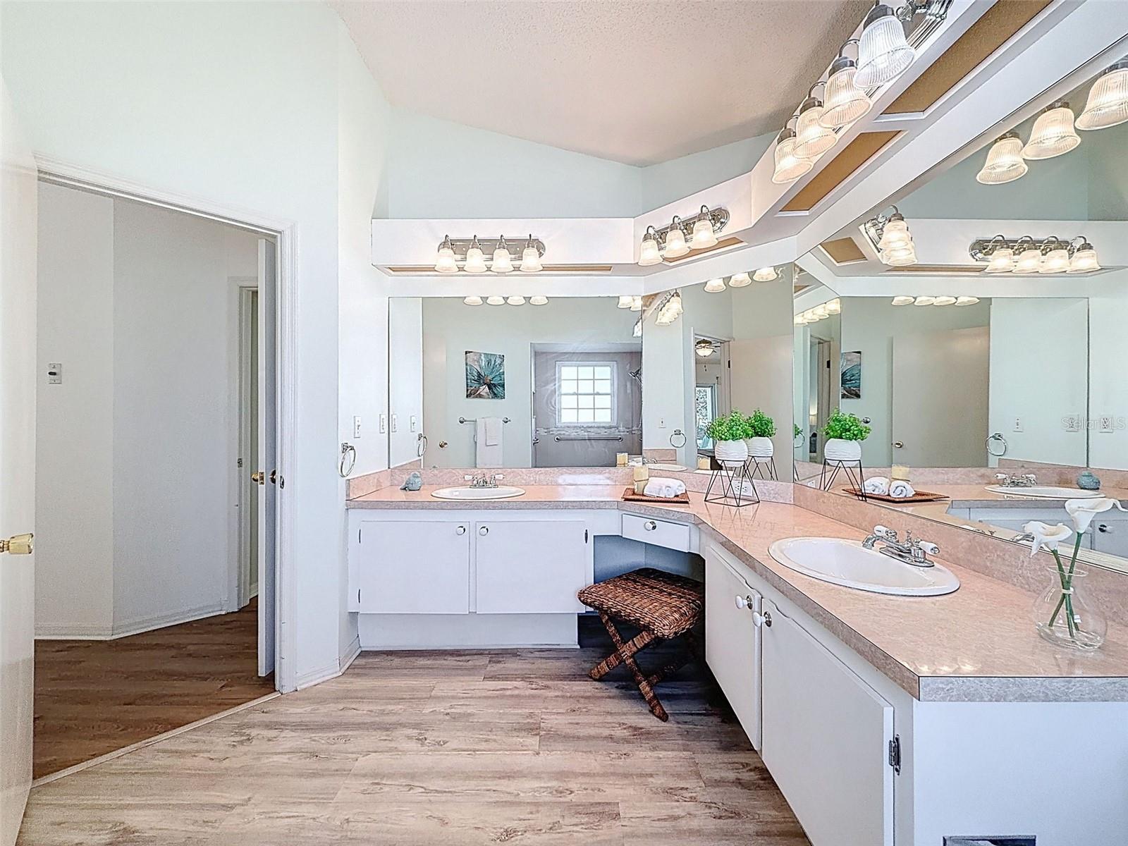 FAIRWAY OAKS - Residential