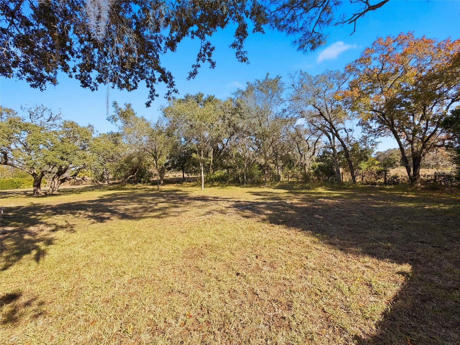 FAIRWAY OAKS - Residential