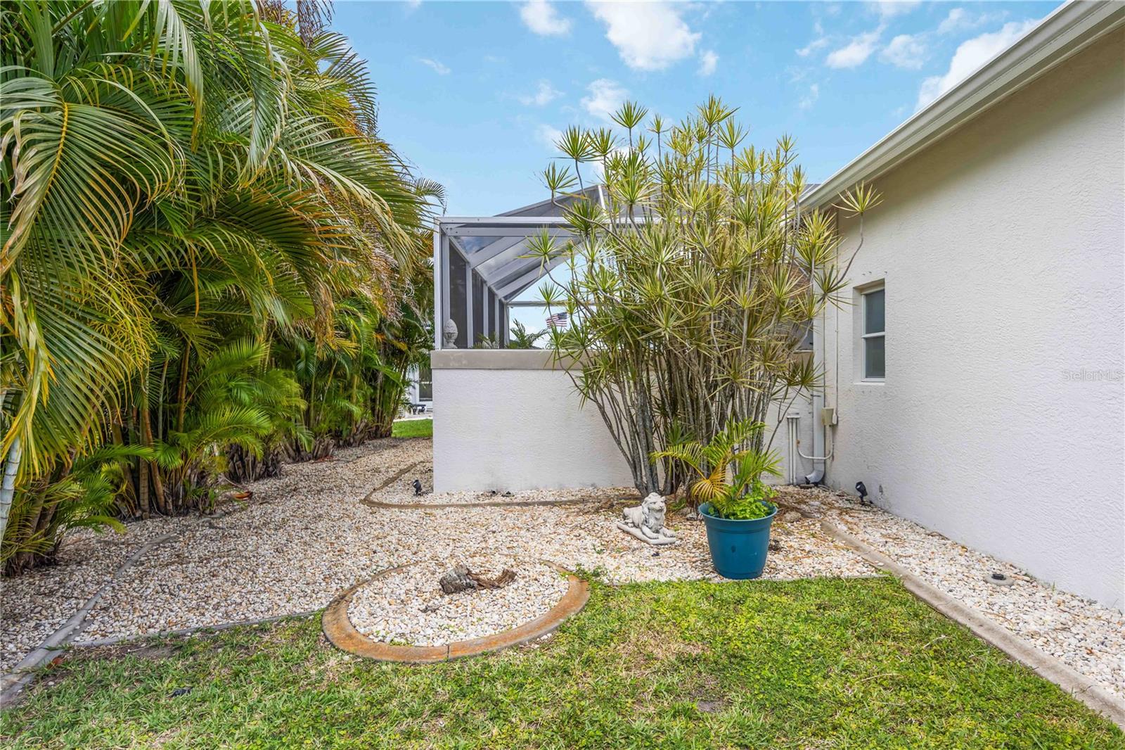 ROTONDA WEST PEBBLE BEACH - Residential