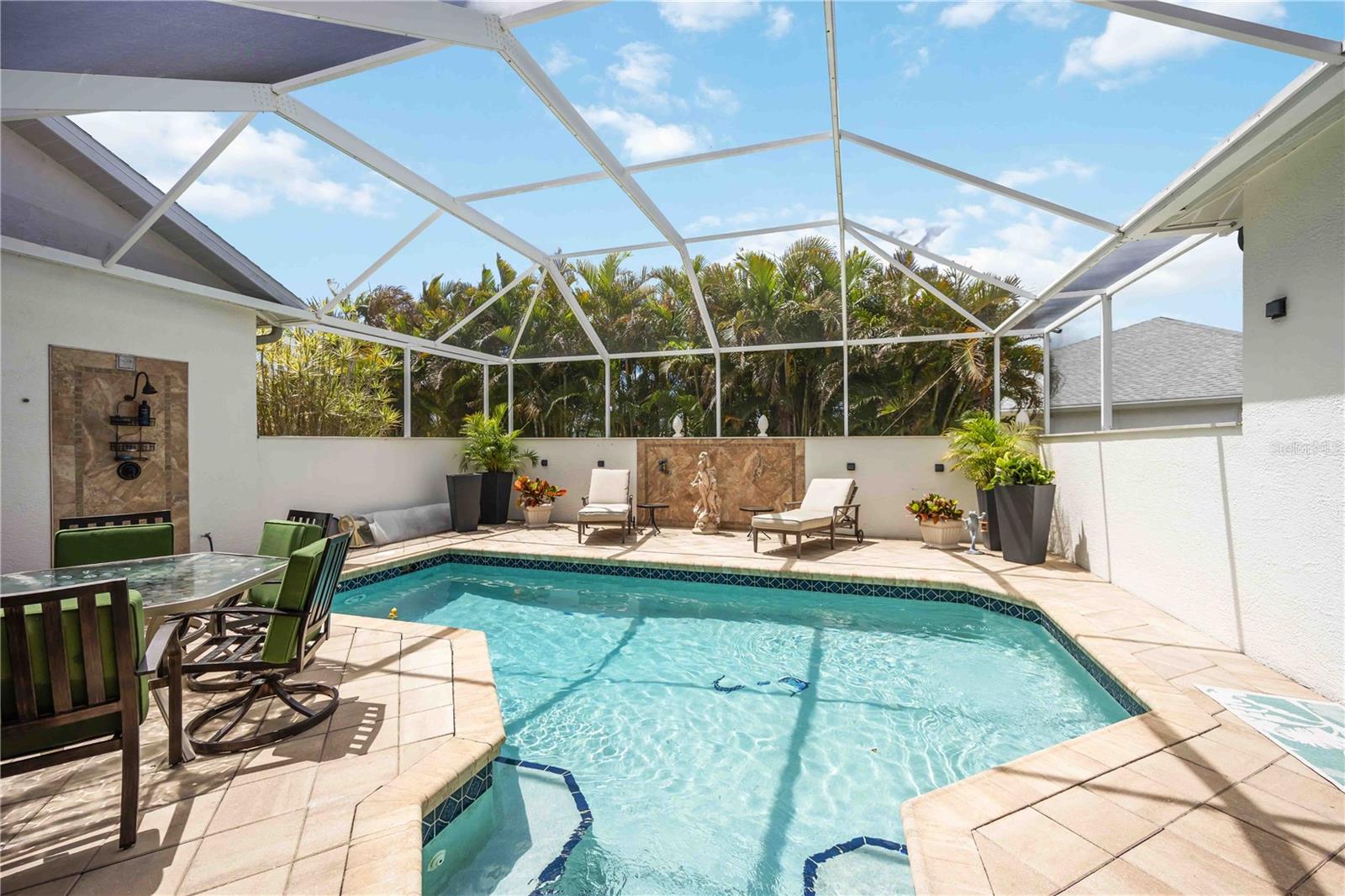 ROTONDA WEST PEBBLE BEACH - Residential