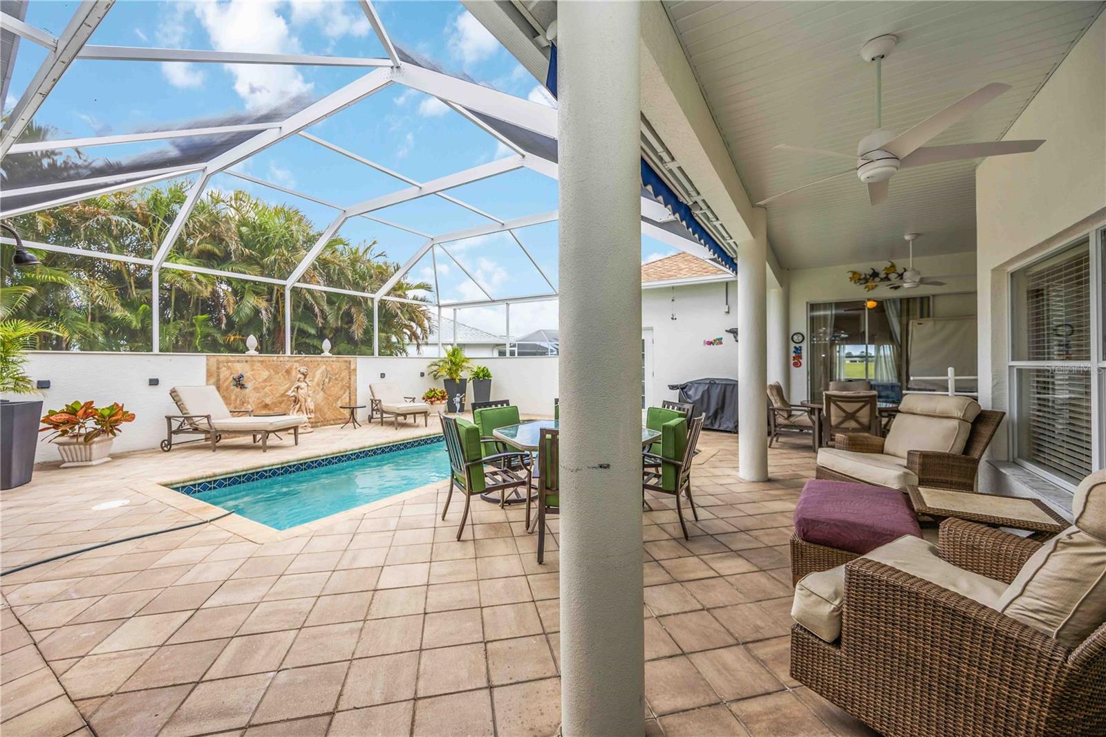 ROTONDA WEST PEBBLE BEACH - Residential