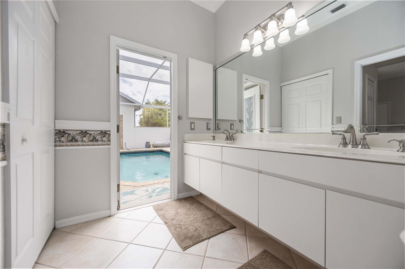 ROTONDA WEST PEBBLE BEACH - Residential