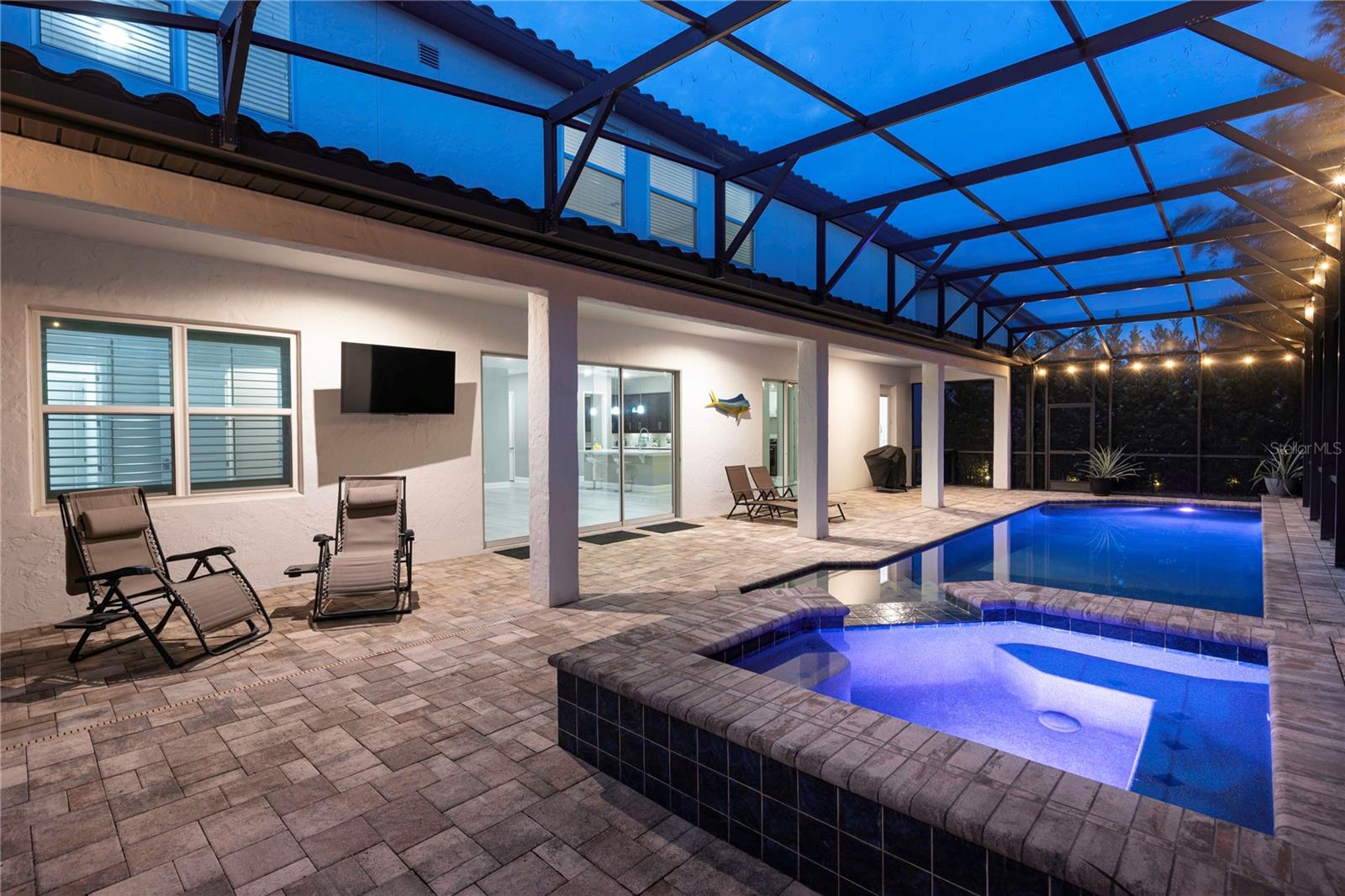 8066 LUDINGTON CIRCLE