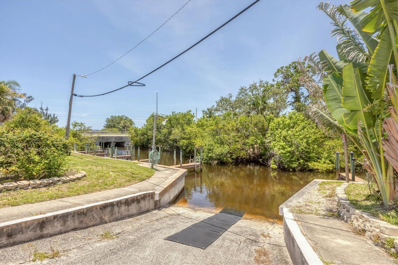 BROOK TO BAY - Residential