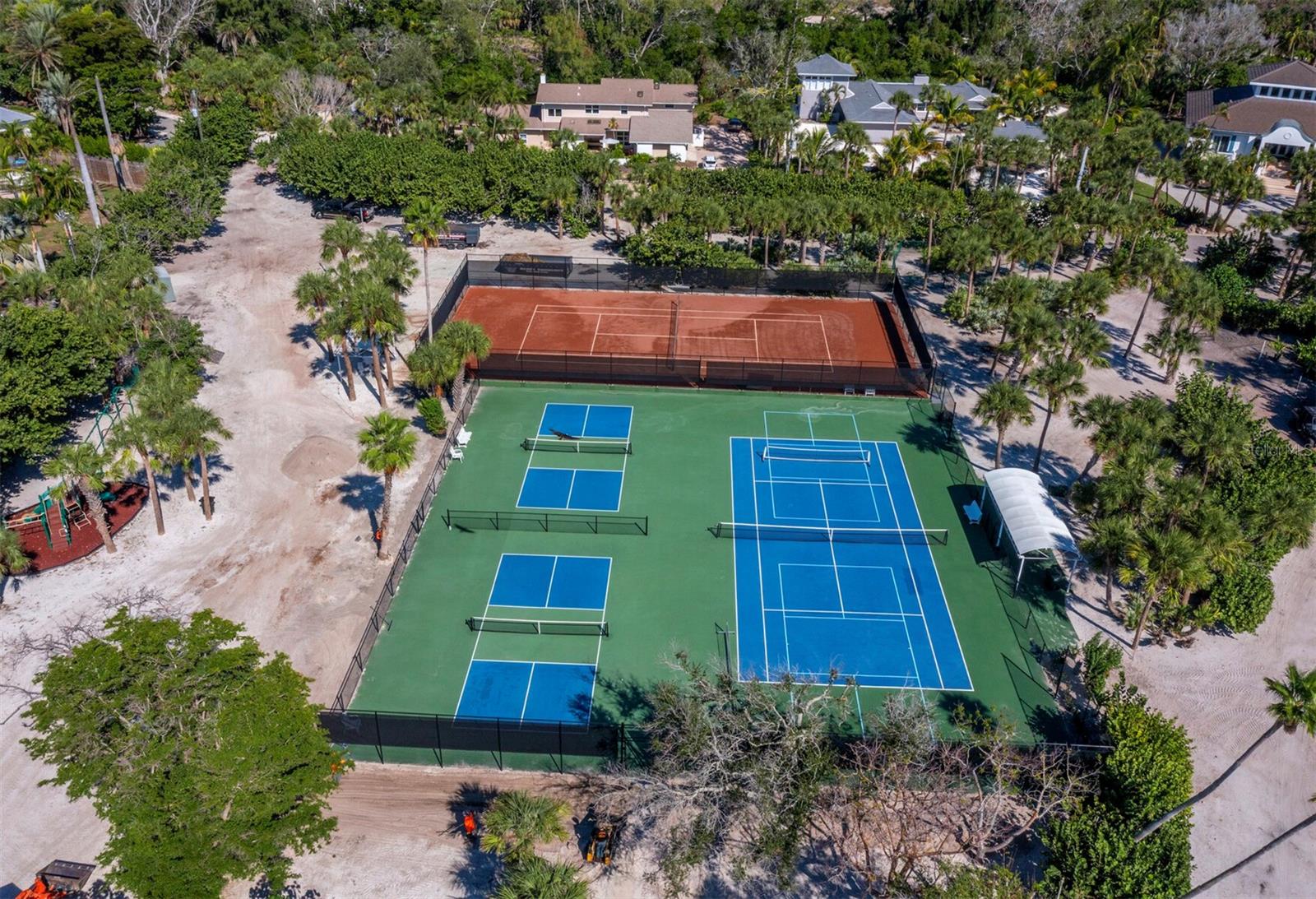 SIESTA PROPERTIES INC - Land