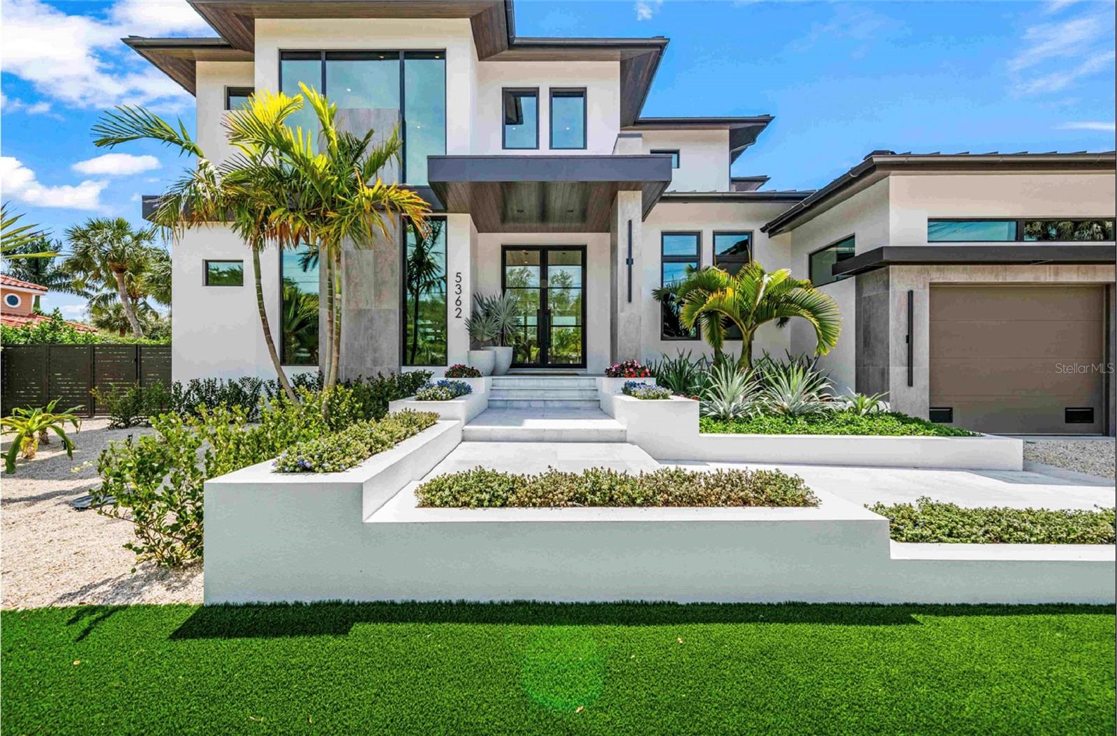 SIESTA PROPERTIES INC - Land