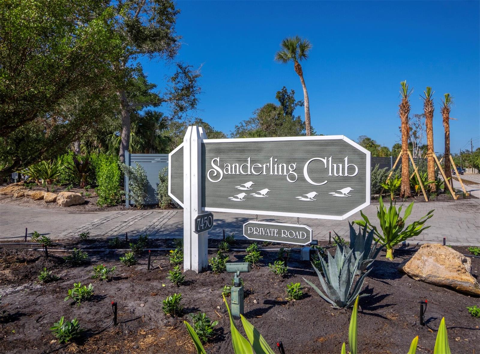 SIESTA PROPERTIES INC - Land