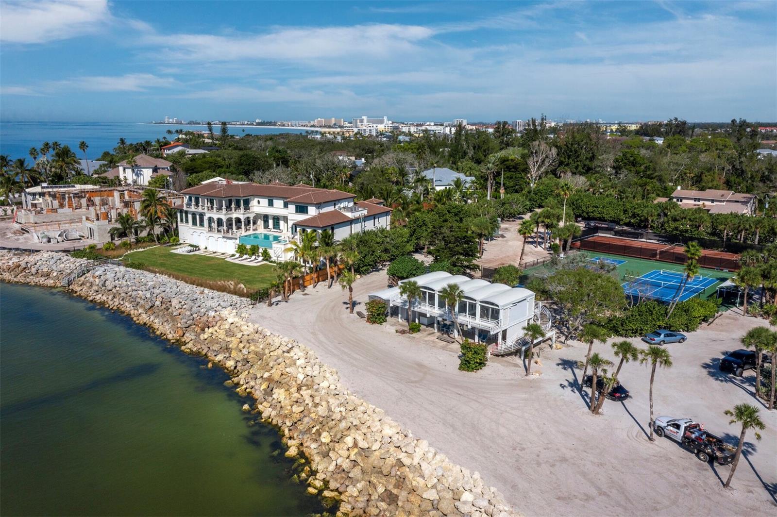 SIESTA PROPERTIES INC - Land