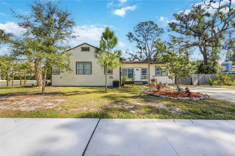 Photo of 1919 12th Avenue W, Bradenton, FL 34205 (MLS # N6142547)