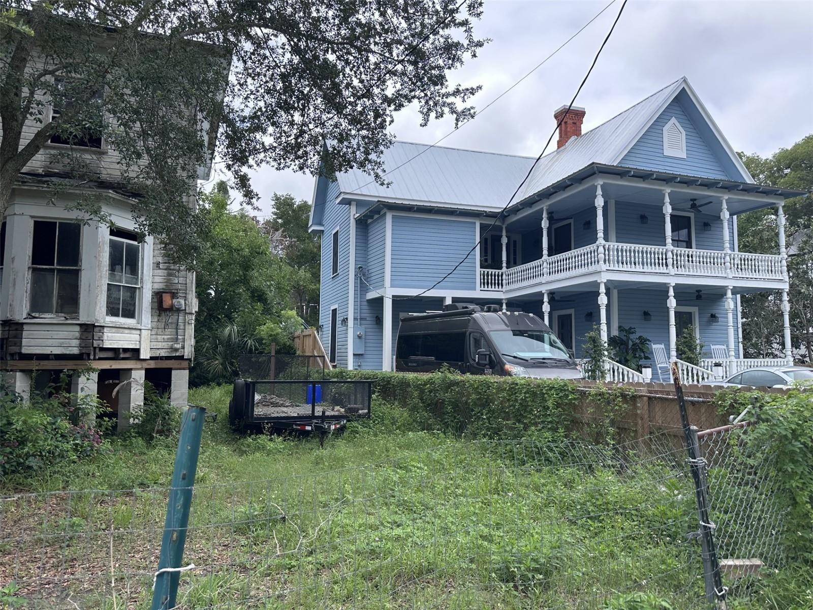 Located just minutes from historic downtown St. Augustine, this property at 160 Oneida St is ready for a full renovation. Situated in a high-demand area with strong comps and growing buyer interest, this home offers excellent potential for a profitable flip or long-term investment. The structure requires a complete rehab, making it ideal for investors or contractors looking for their next value-add project.