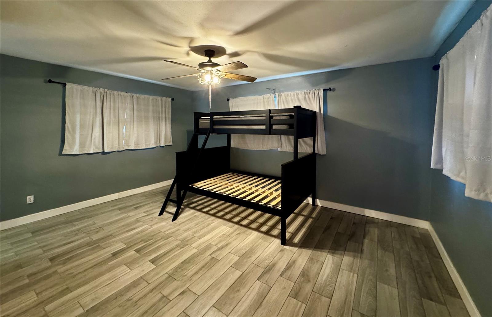 LAKEWOOD - Residential