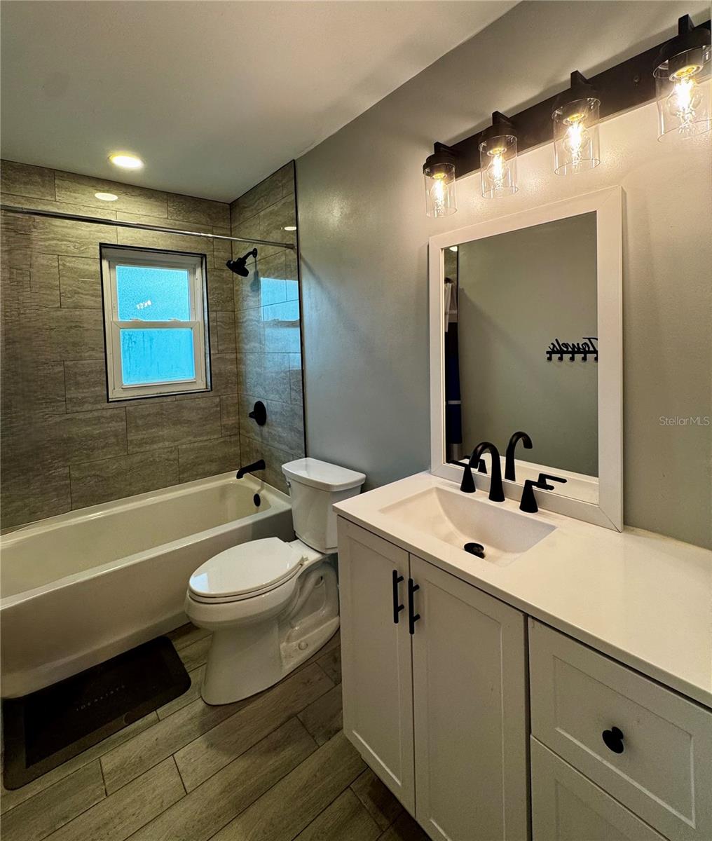 LAKEWOOD - Residential