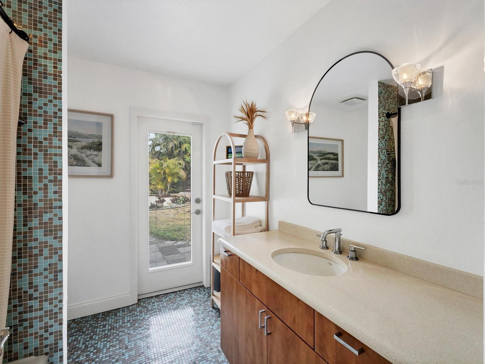 SOUTH GATE - Residential