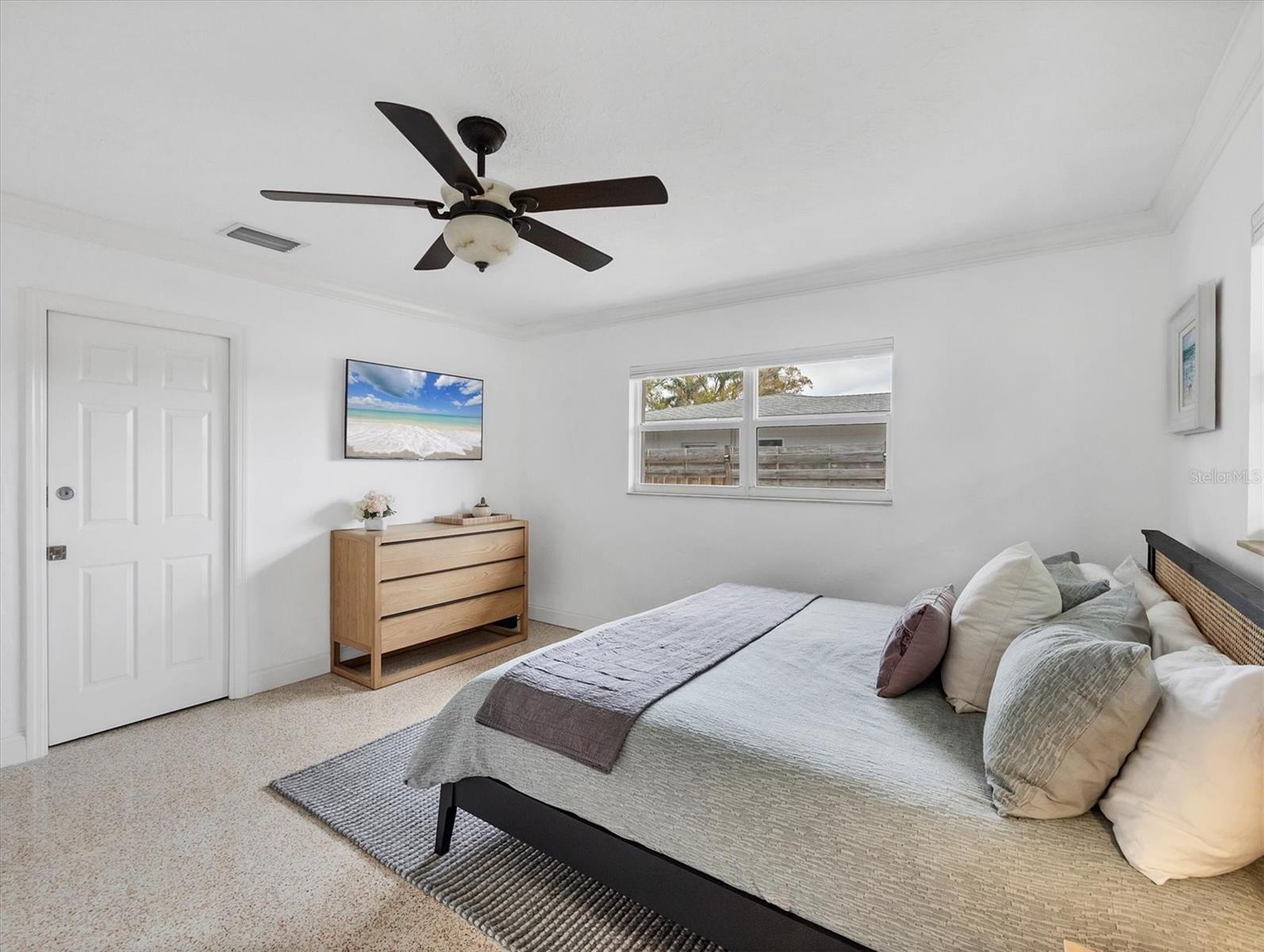 SOUTH GATE - Residential