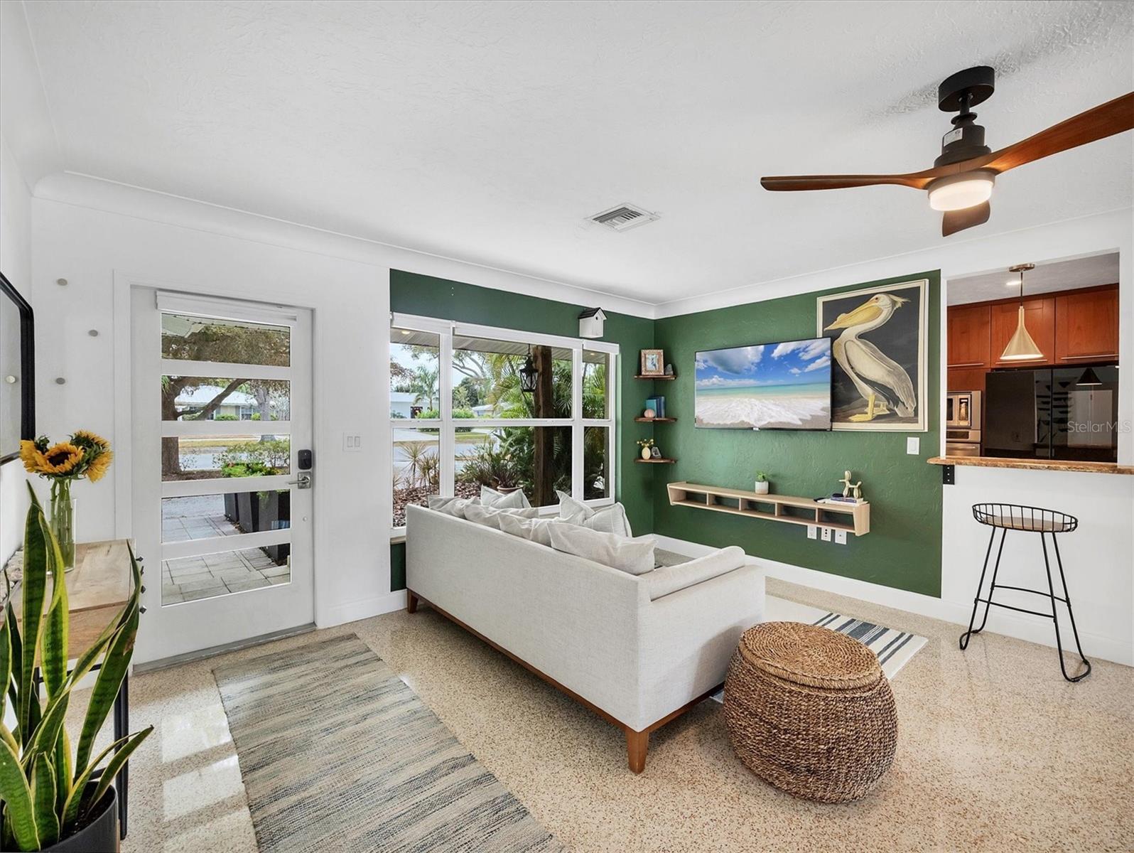 SOUTH GATE - Residential