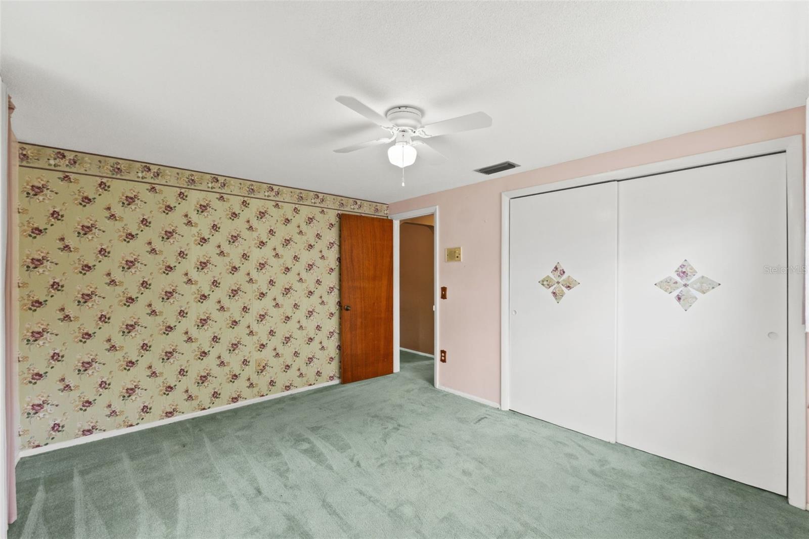 HOLIDAY HILL ESTATES - Residential