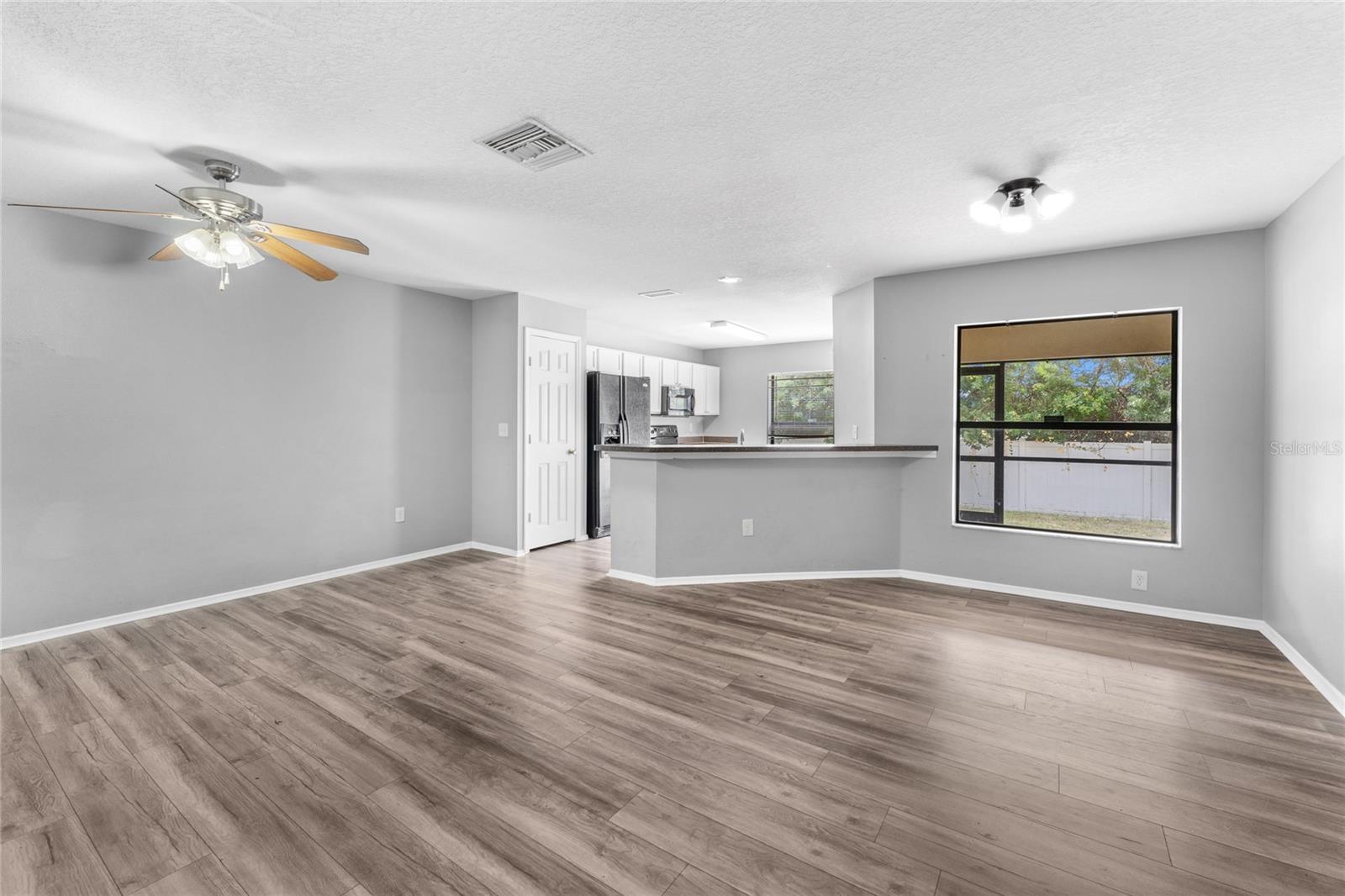 EDGEWATER AT LAKE BRANDON - Residential Lease