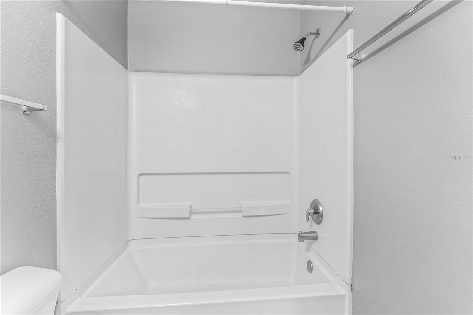 EDGEWATER AT LAKE BRANDON - Residential Lease