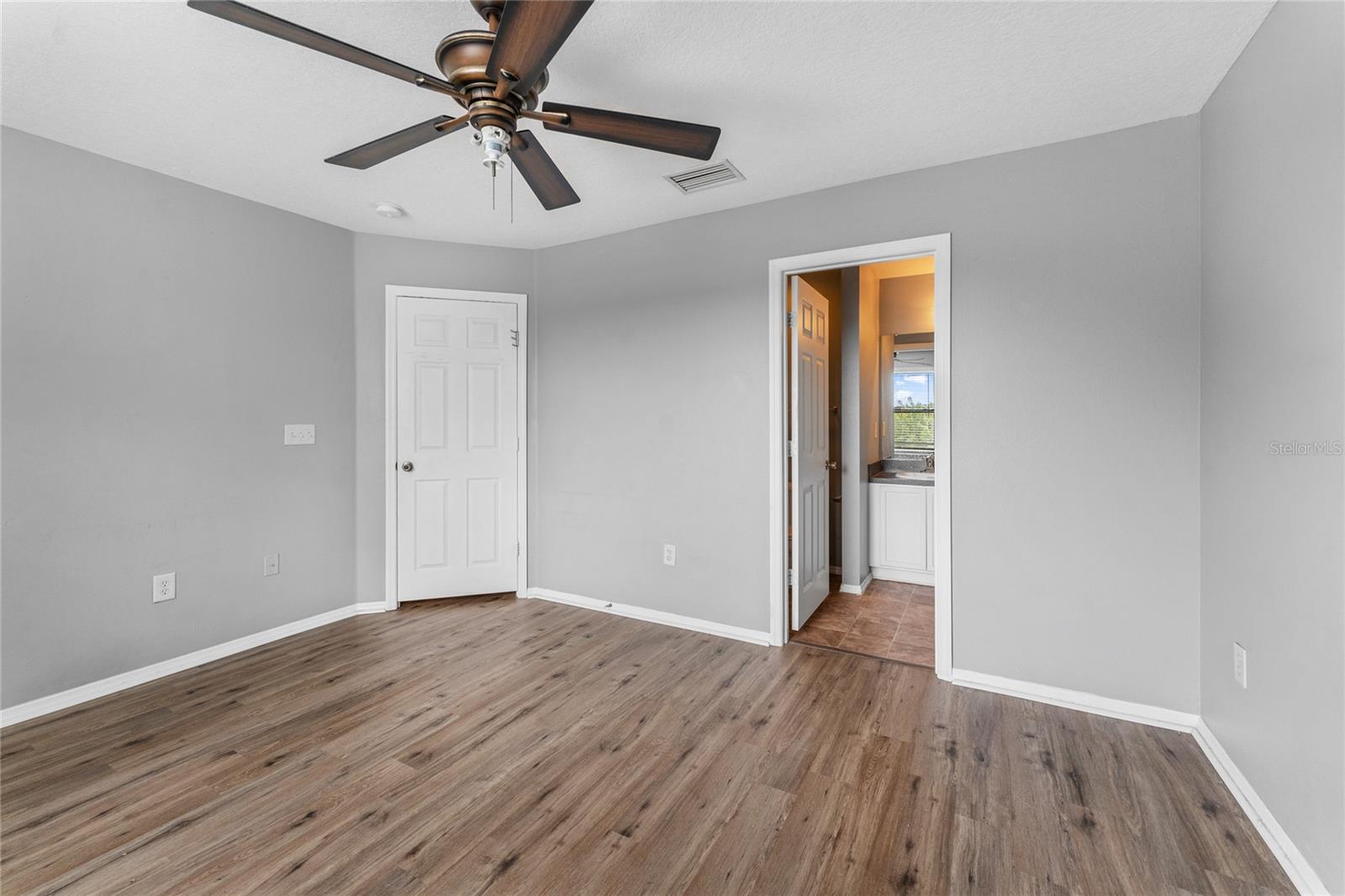 EDGEWATER AT LAKE BRANDON - Residential Lease