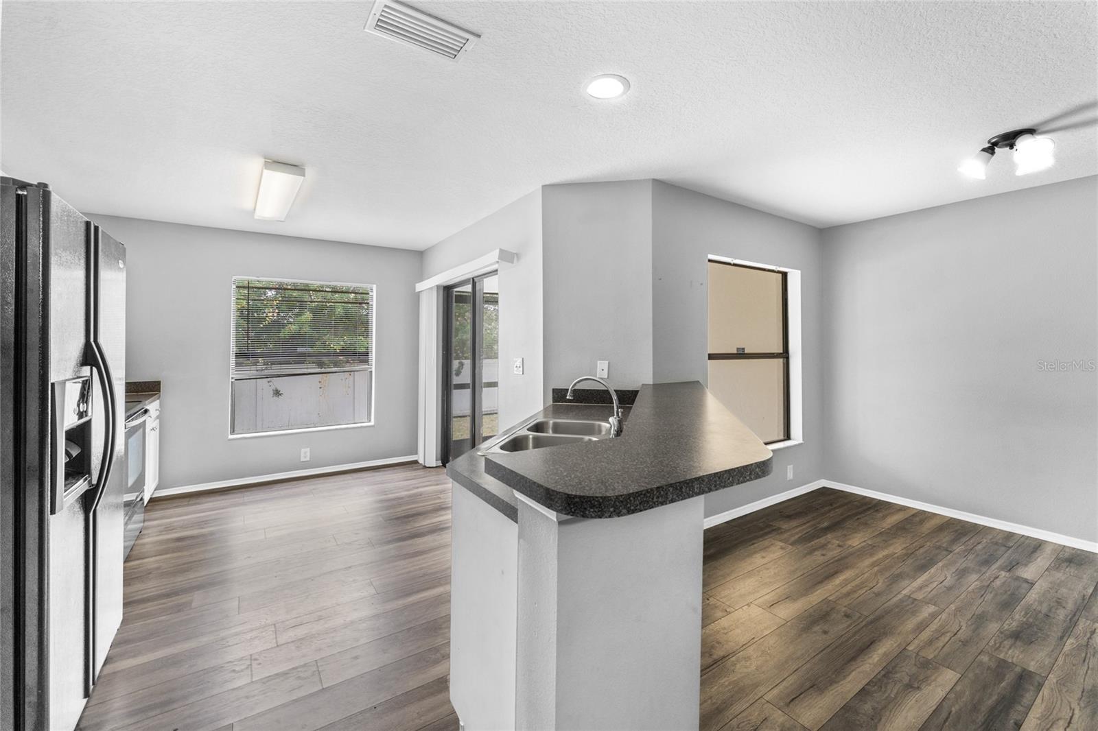 EDGEWATER AT LAKE BRANDON - Residential Lease