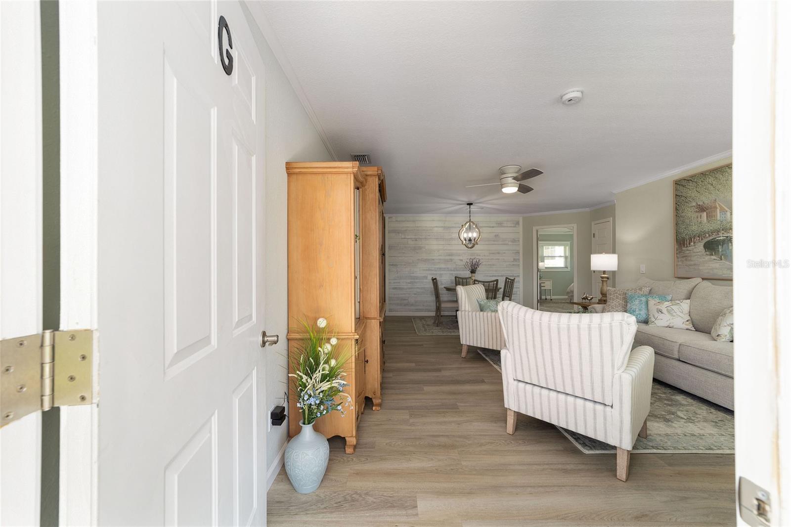 ON TOP OF THE WORLD - Residential