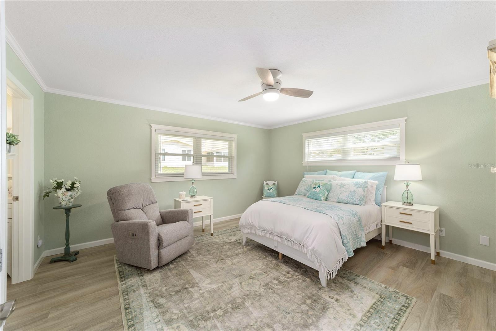 ON TOP OF THE WORLD - Residential