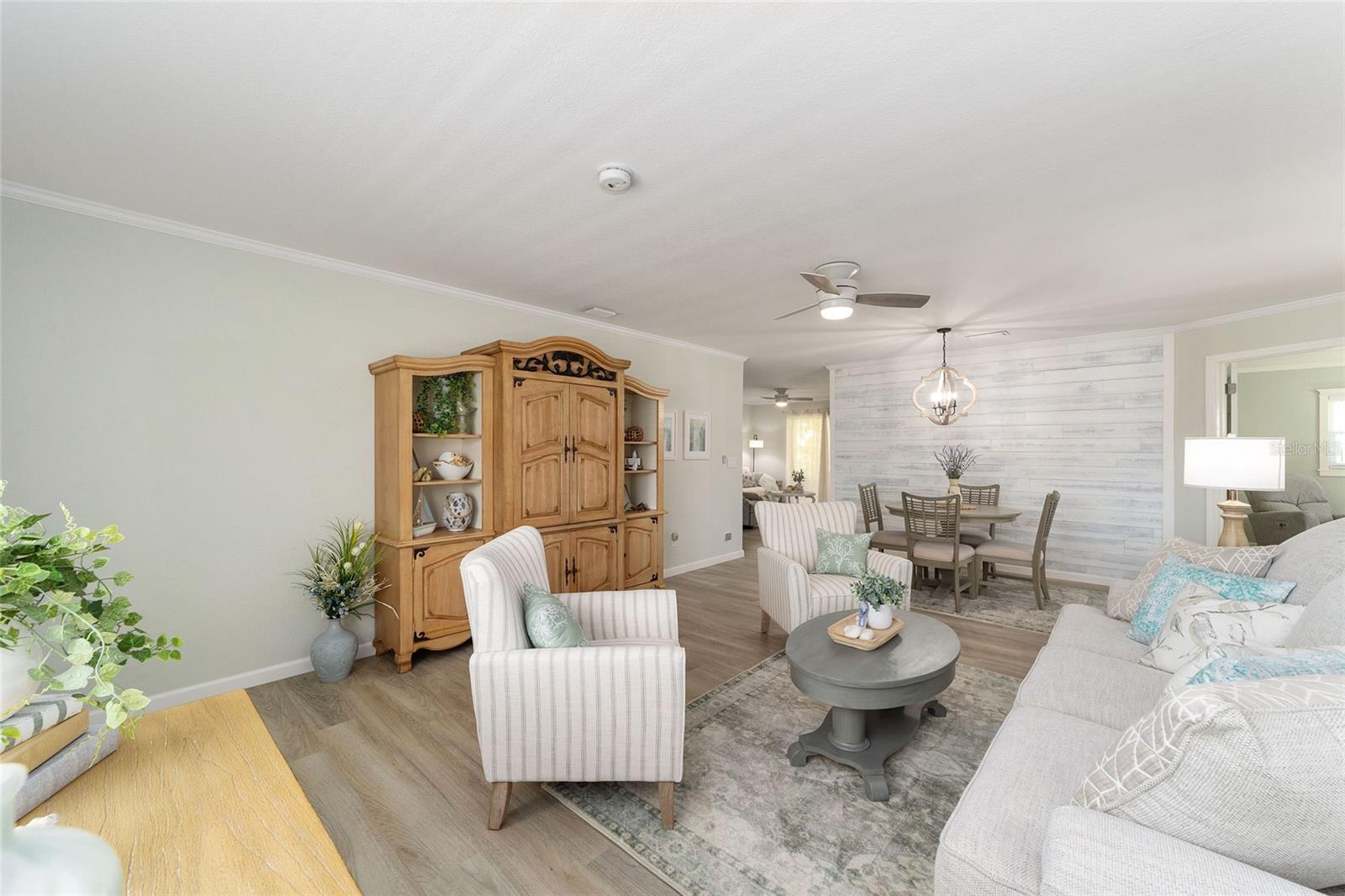 ON TOP OF THE WORLD - Residential