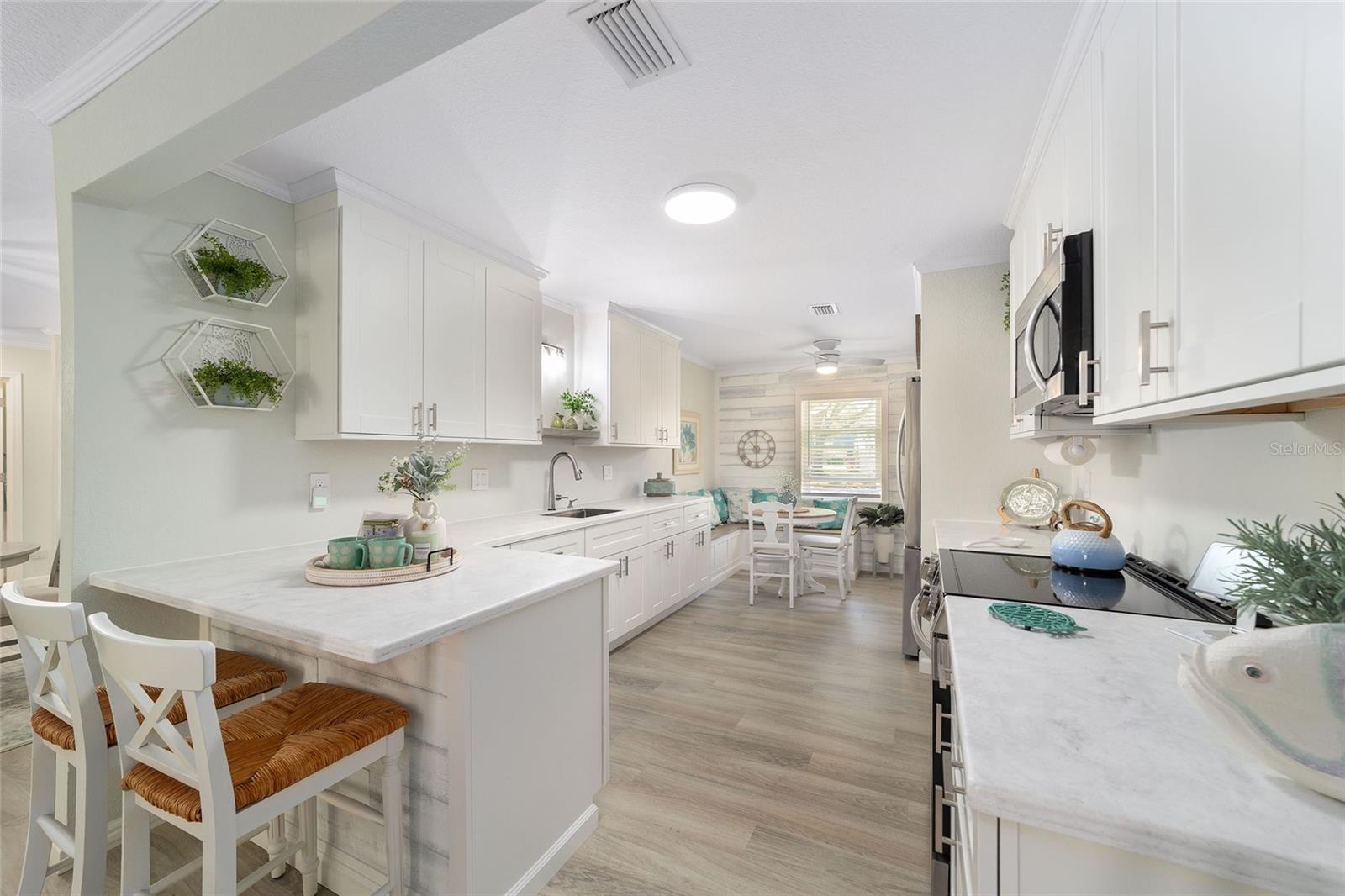 ON TOP OF THE WORLD - Residential