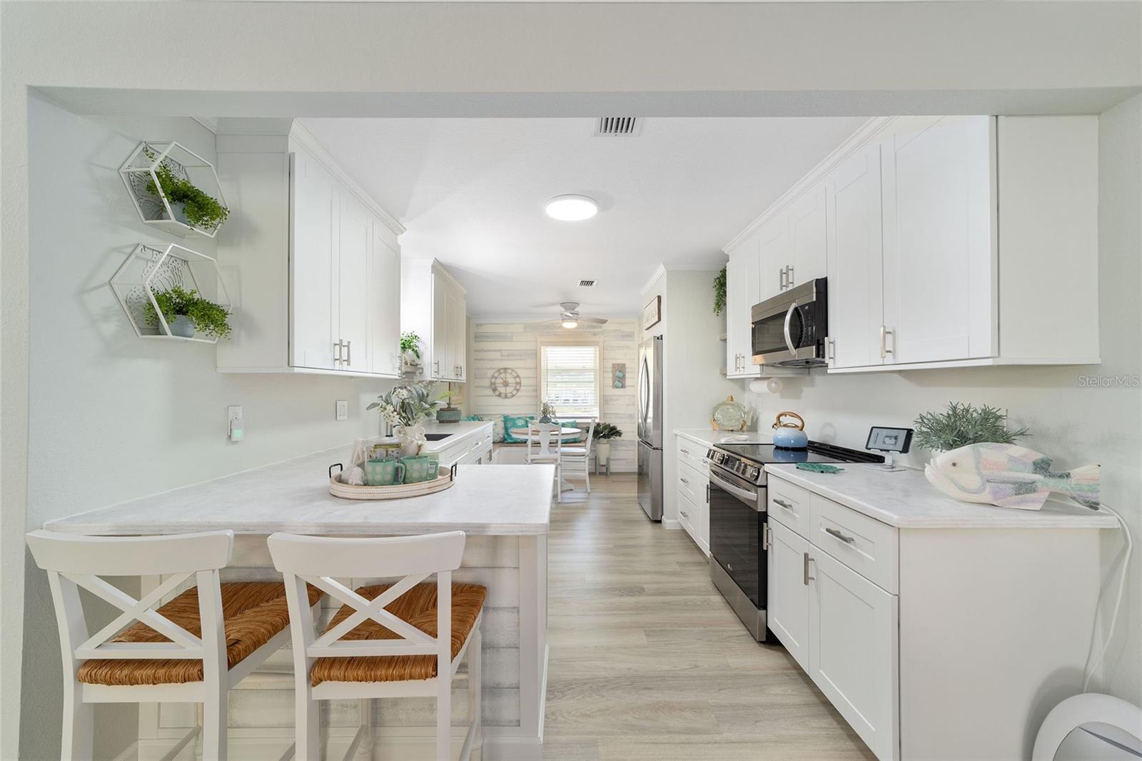 ON TOP OF THE WORLD - Residential