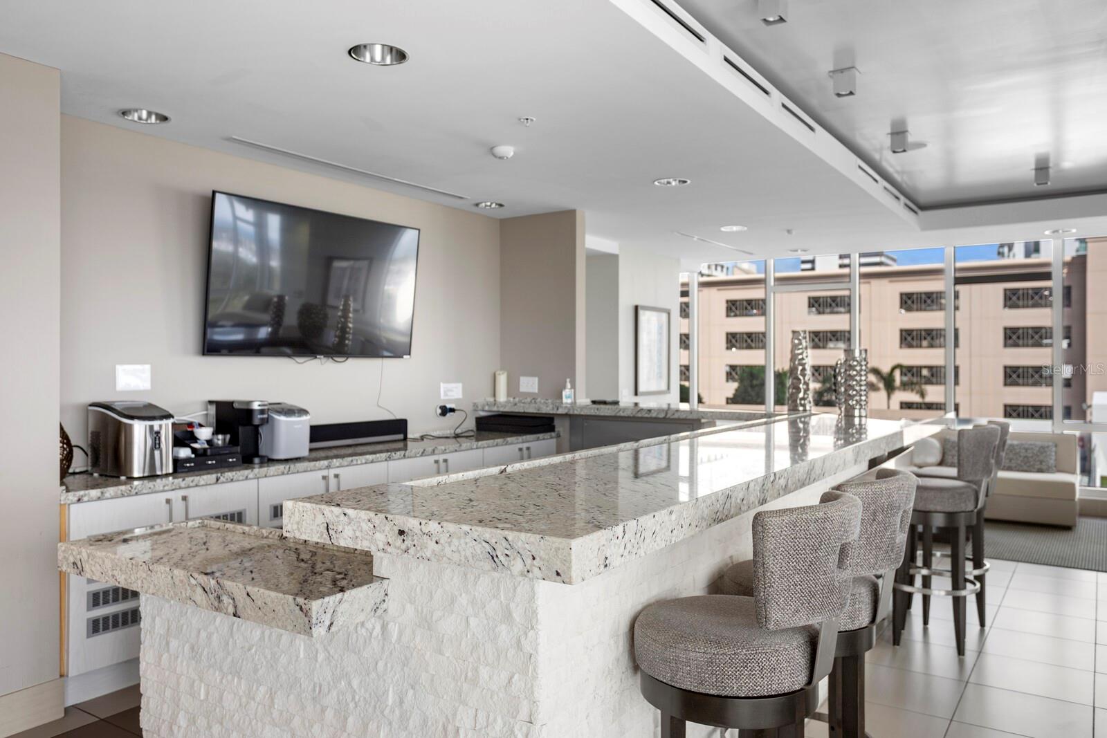 SIGNATURE PLACE CONDO - Residential