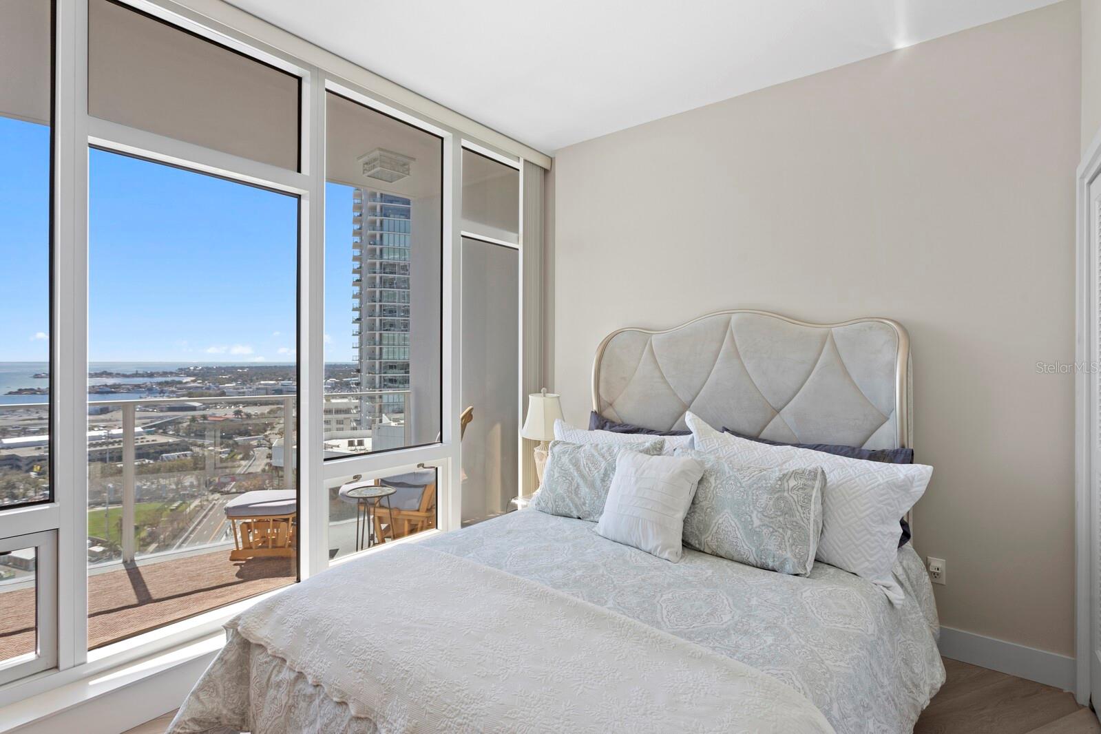 SIGNATURE PLACE CONDO - Residential