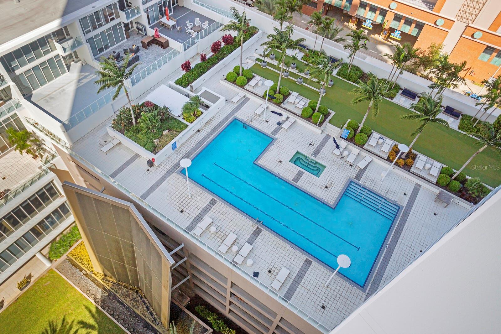 SIGNATURE PLACE CONDO - Residential