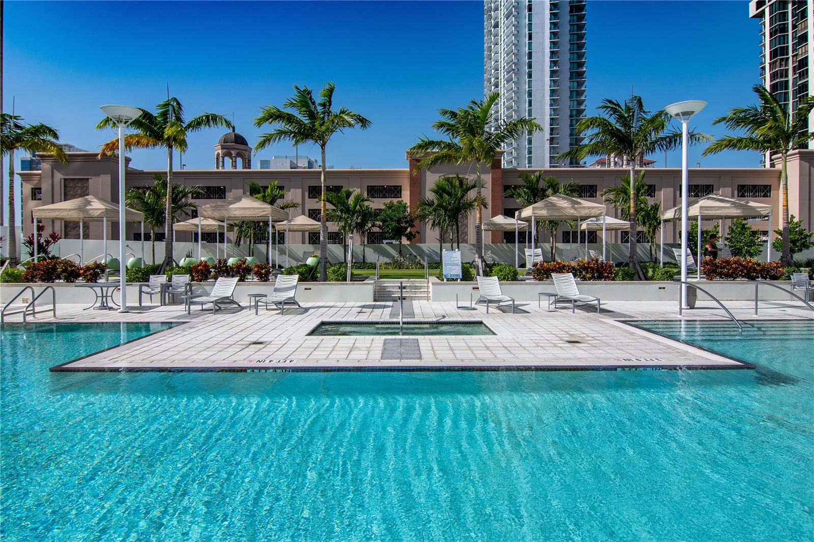 SIGNATURE PLACE CONDO - Residential