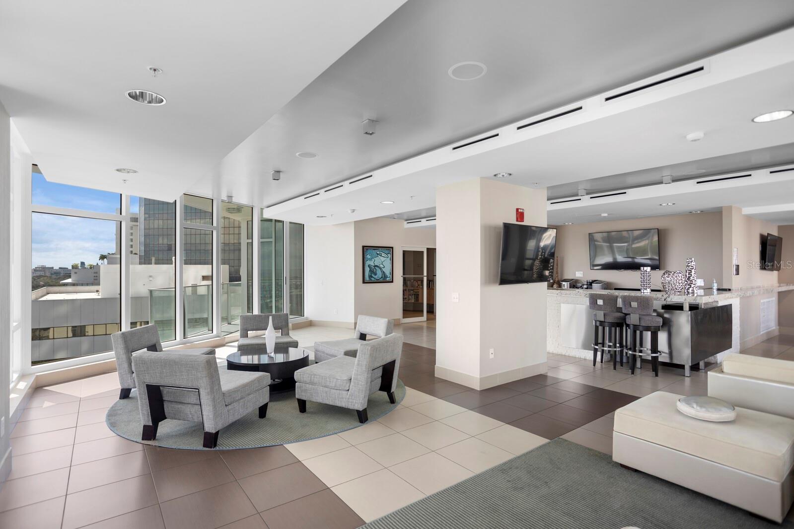 SIGNATURE PLACE CONDO - Residential