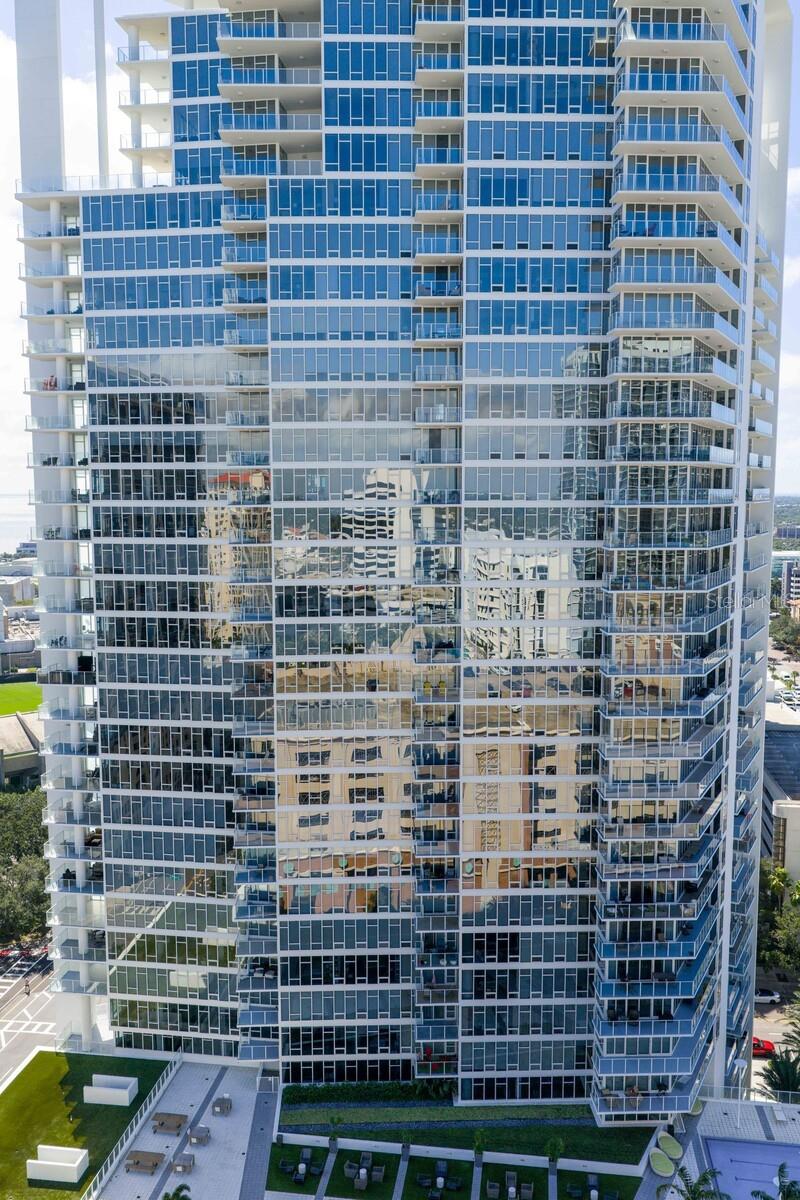 SIGNATURE PLACE CONDO - Residential