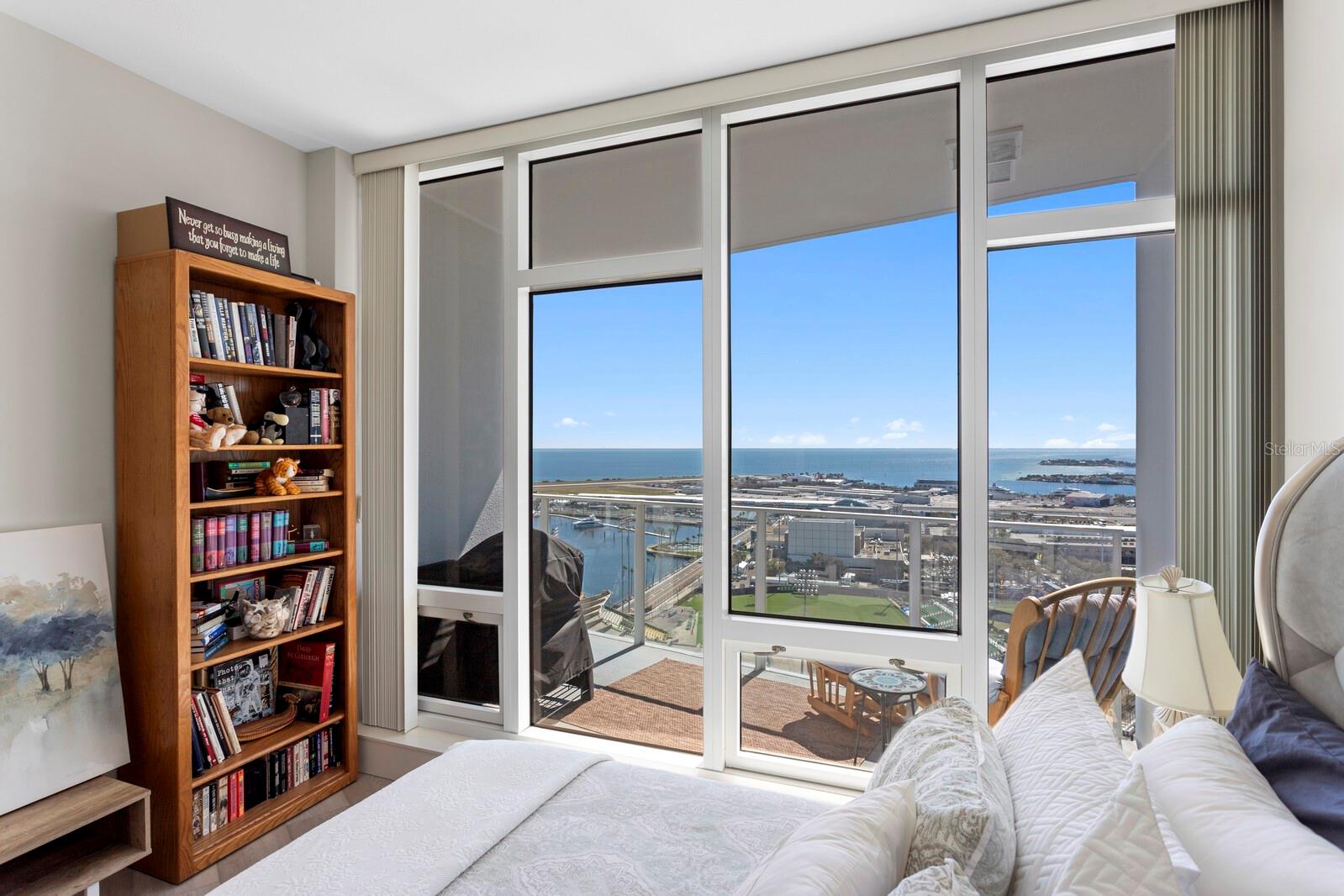 SIGNATURE PLACE CONDO - Residential