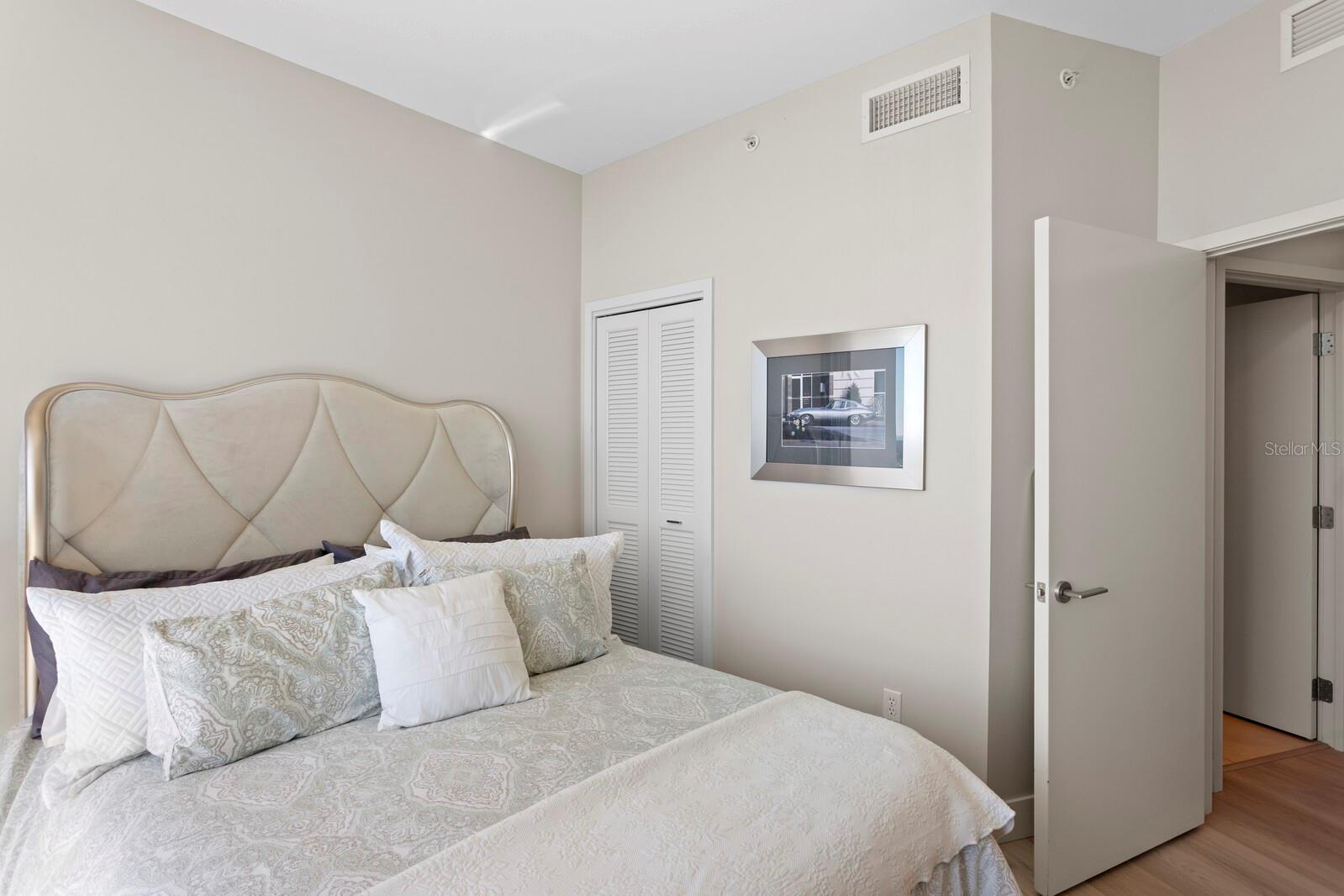 SIGNATURE PLACE CONDO - Residential