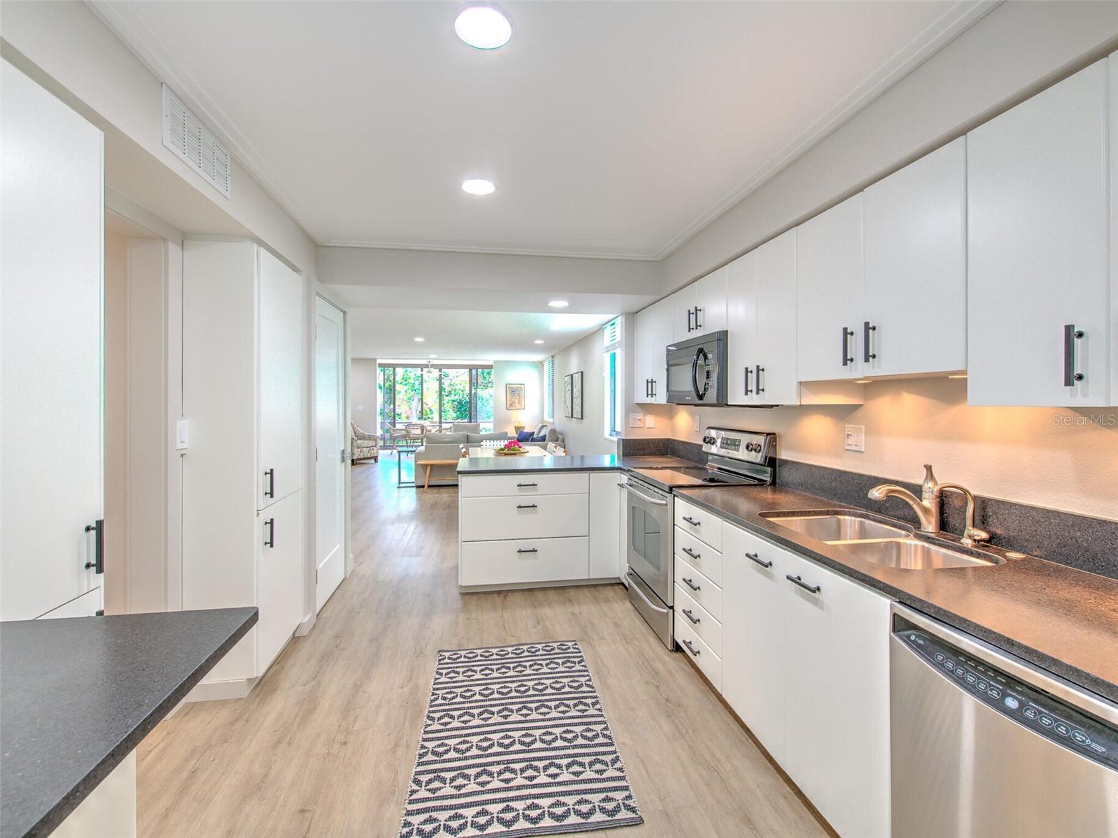 BAYPORT BCH & TEN PH D - Residential Lease