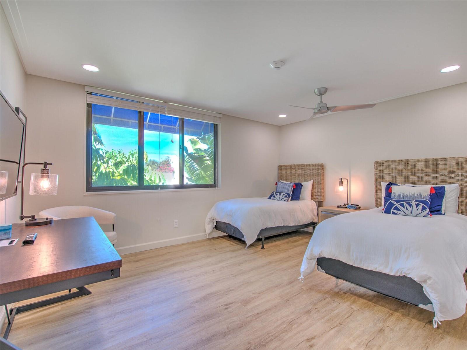 BAYPORT BCH & TEN PH D - Residential Lease