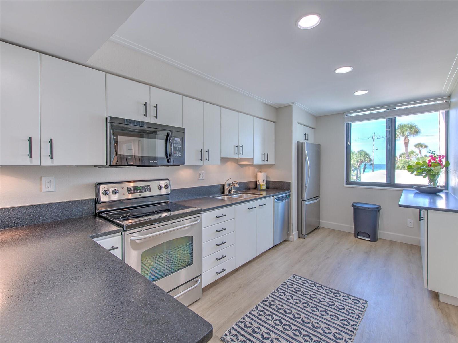 BAYPORT BCH & TEN PH D - Residential Lease