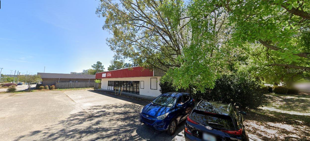 1167 COLLEGE BOULEVARD