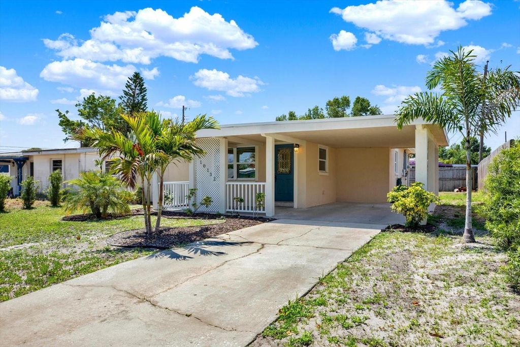 Photo of 10132 115th Avenue, Largo, FL 33773 (MLS # TB8502787)